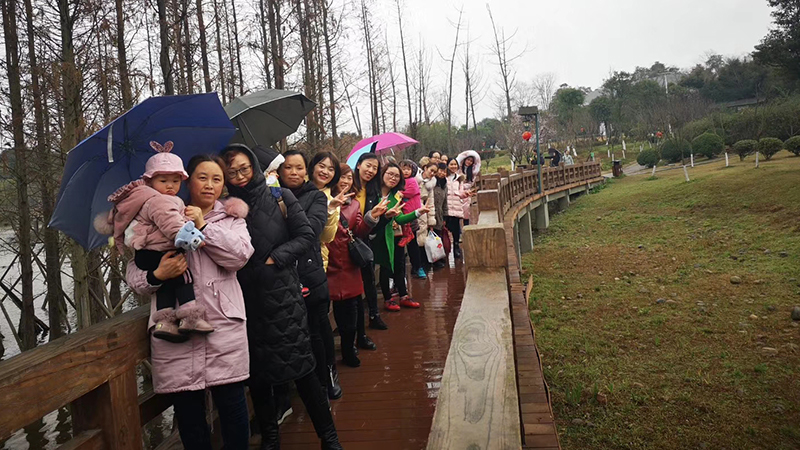 藍海智裝祝所有女神節(jié)日快樂